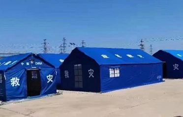 Tangshan Pengcheng Outdoor нь гамшгаас аврах майхны үйл явцыг стандартчилах ажилд гүнзгий оролцож, яаралтай тусламжийн найдвартай хамгаалалтын шугамыг бий болгосон.